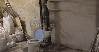 Демонтаж сантехкабины в панельном доме - цена от 1026 рублей | Сварной-Бгл